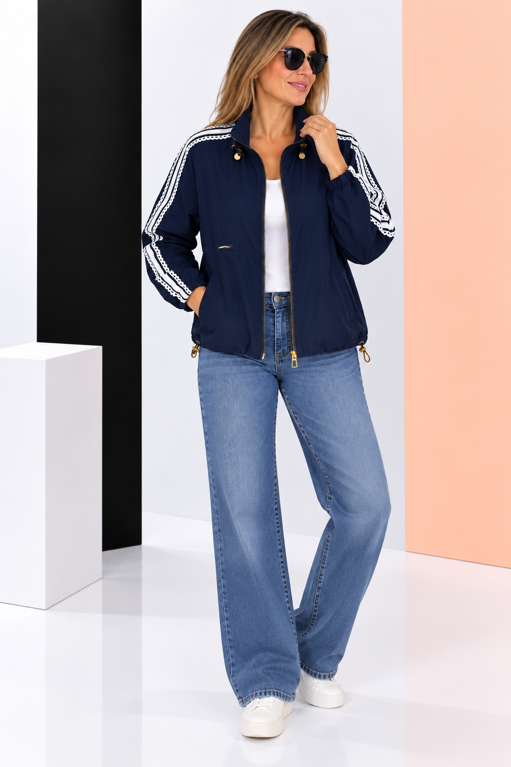Chaqueta Deportiva con Encaje