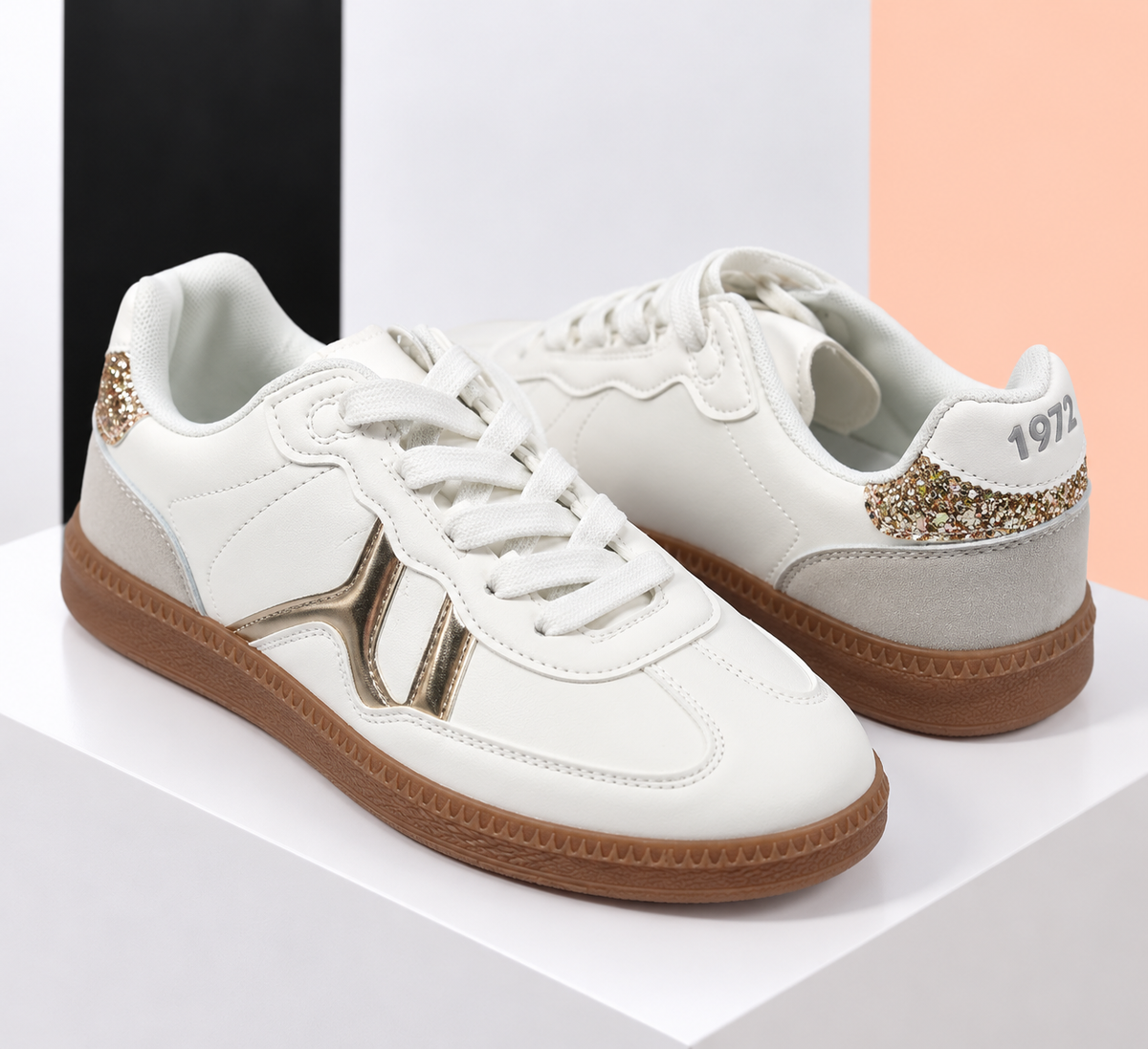 Zapatillas con Detalles Metalizados y Glitter