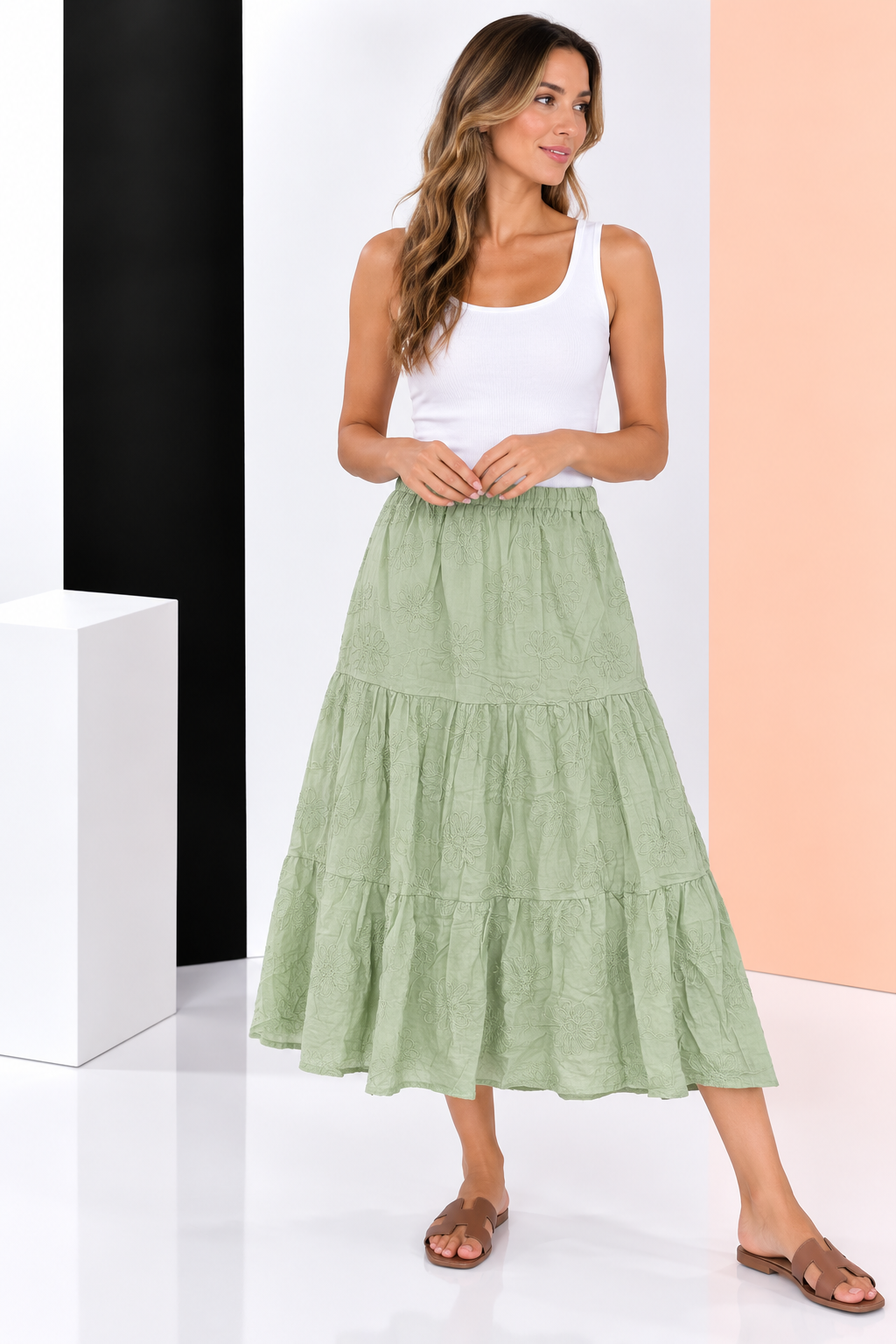 Falda larga en brodery